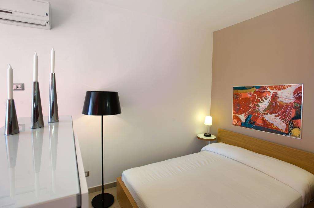Sicilia S Residence Hotel - Aci Catena Camera foto
